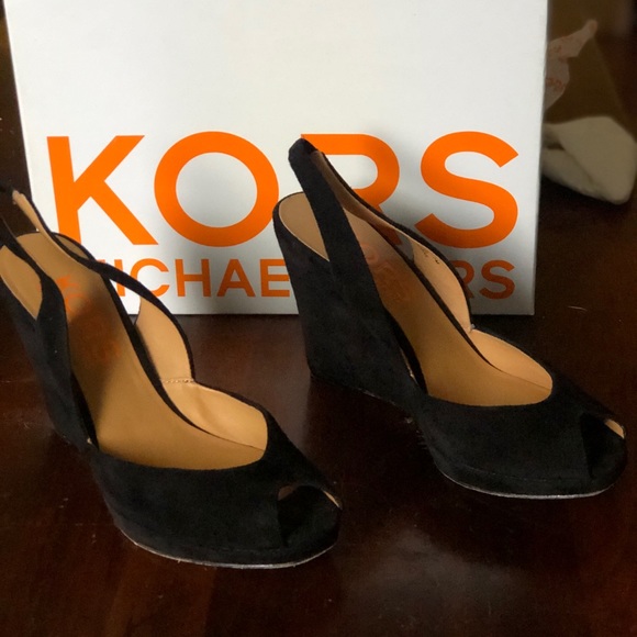 Michael Kors Vivian Black Suede Wedges size 7 - Picture 1 of 4